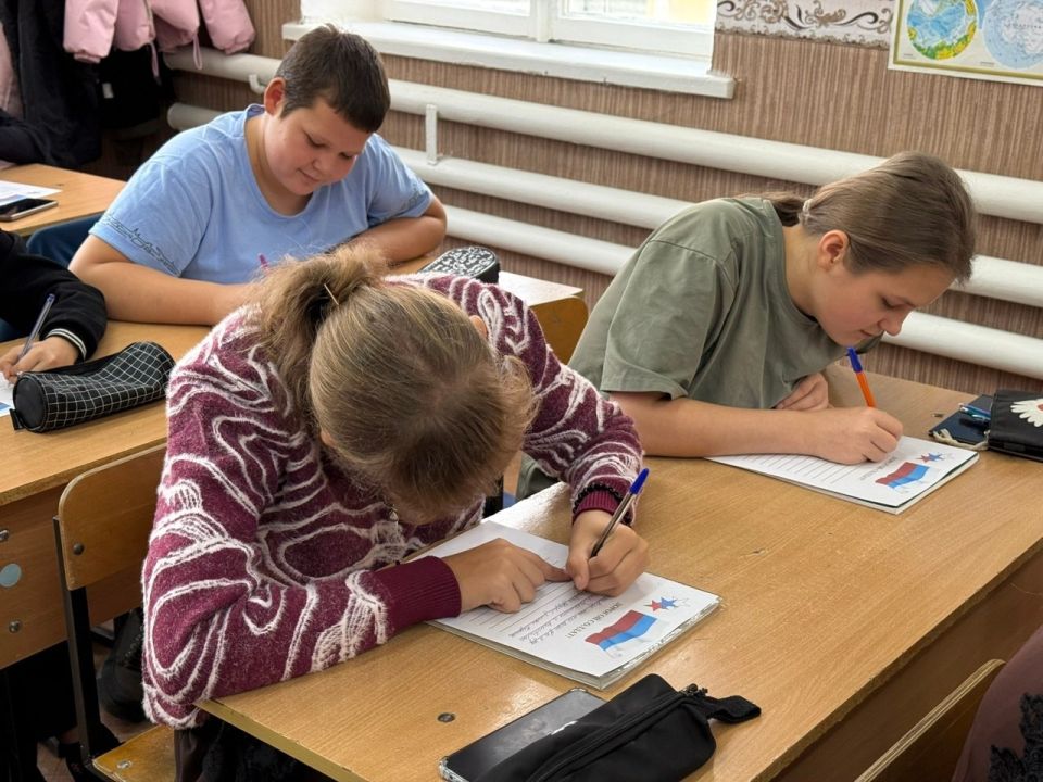 Наш район принял участие во Всероссийской акции «Письмо солдату» Наш район принял участие во Всероссийской акции «Письмо солдату»