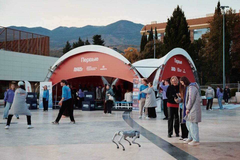 Михаил Лобазнов: Приятно получать прекрасные новости о достижениях нашей молодёжи Михаил Лобазнов: Приятно получать прекрасные новости о достижениях нашей молодёжи