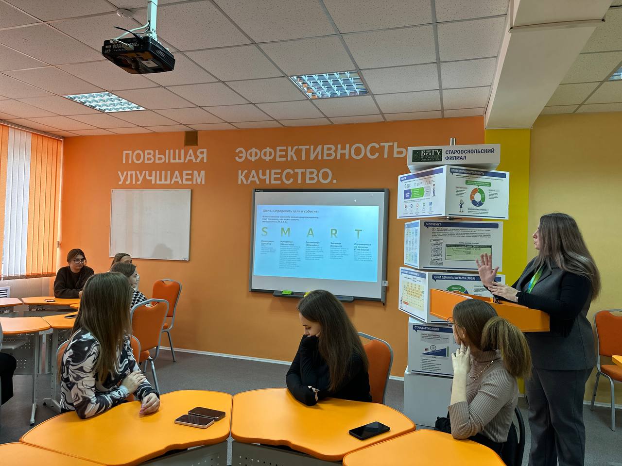 В рамках проекта «Университетские среды» и развития партнерства с ПАО «Сбербанк России» 29 октября в нашем филиале состоялась серия образовательных событий, направленных на повышение финансовой грамотности и кибербезопасности В рамках проекта «Университетские среды» и развития партнерства с ПАО «Сбербанк России» 29 октября в нашем филиале состоялась серия образовательных событий, направленных на повышение финансовой грамотности и кибербезопасности