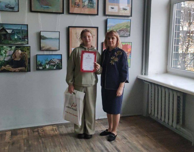 Андрей Миськов: Ученица художественного отделения детской школы искусств им. Н.И. Платонова Елизавета Ковалёва завоевала звание лауреата III степени на X Международном осеннем конкурсе «Артлицей Петербург. Защитники... Андрей Миськов: Ученица художественного отделения детской школы искусств им. Н.И. Платонова Елизавета Ковалёва завоевала звание лауреата III степени на X Международном осеннем конкурсе «Артлицей Петербург. Защитники...