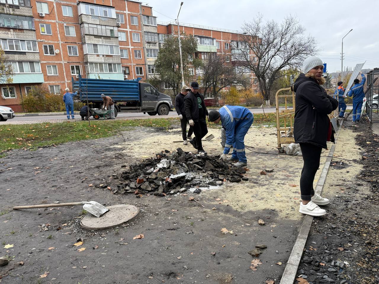 Михаил Лобазнов: Вместе с ответственными руководителями по направлениям провели традиционный объезд города Михаил Лобазнов: Вместе с ответственными руководителями по направлениям провели традиционный объезд города