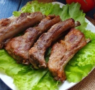 Сочные свиные ребрышки: как создать идеальное блюдо к любому празднику