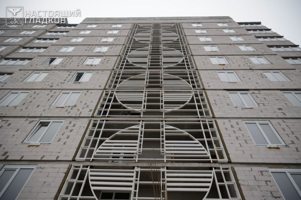 Вячеслав Гладков: Посмотрел ход строительства нового дома на Щорса, 55а