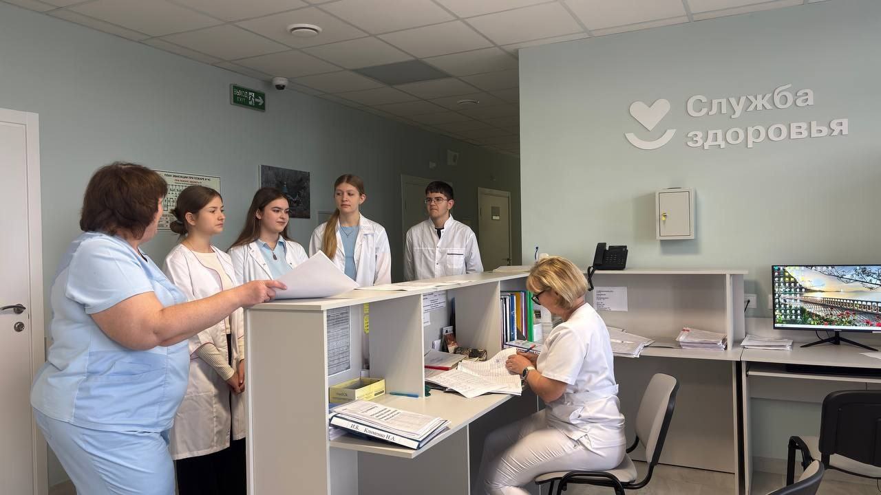 Галина Руденко: Ученики медицинского класса Ливенской школы №1 прошли практику в Красногвардейской Центральной районной больнице Галина Руденко: Ученики медицинского класса Ливенской школы №1 прошли практику в Красногвардейской Центральной районной больнице