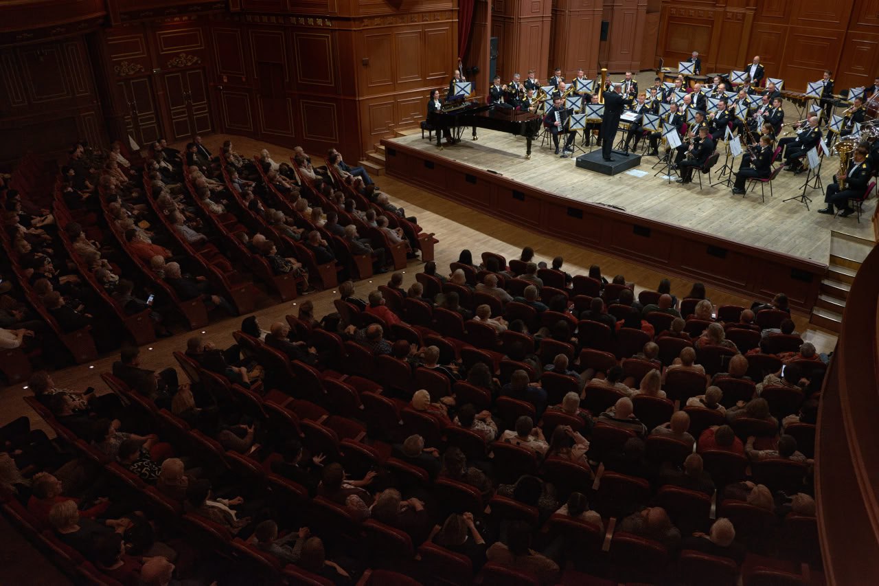 В Большом зале филармонии состоялся концерт «Бессмертие подвига», приуроченный ко Дню народного единства В Большом зале филармонии состоялся концерт «Бессмертие подвига», приуроченный ко Дню народного единства