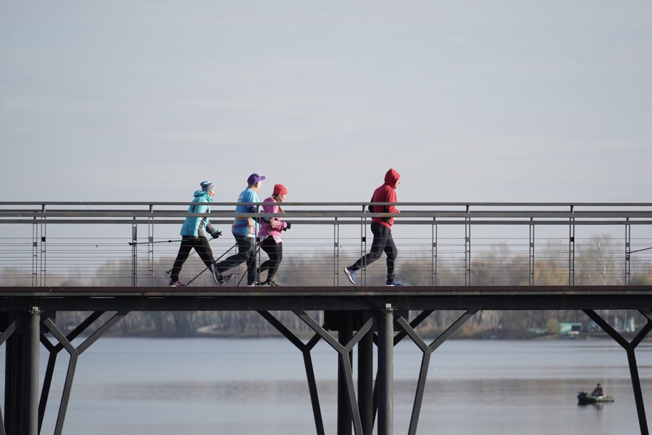На «Берегах» окончен сезон открытых тренировок по северной ходьбе На «Берегах» окончен сезон открытых тренировок по северной ходьбе