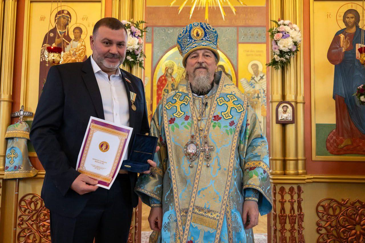 В день памяти иконы Божией Матери «Всех скорбящих Радость», митрополит Белгородский и Старооскольский Иоанн совершил Божественную литургию в нашем храме по случаю престольного праздника В день памяти иконы Божией Матери «Всех скорбящих Радость», митрополит Белгородский и Старооскольский Иоанн совершил Божественную литургию в нашем храме по случаю престольного праздника