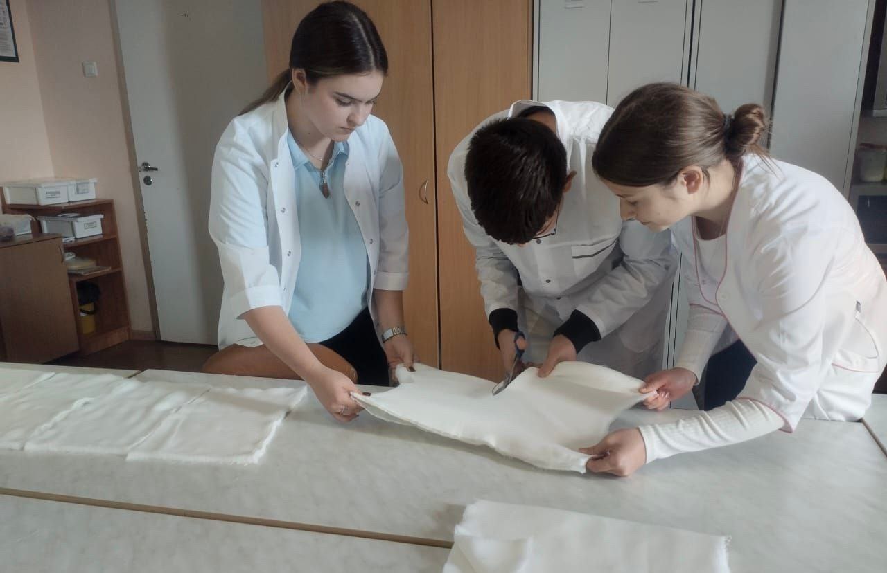 Галина Руденко: Ученики медицинского класса Ливенской школы №1 прошли практику в Красногвардейской Центральной районной больнице Галина Руденко: Ученики медицинского класса Ливенской школы №1 прошли практику в Красногвардейской Центральной районной больнице