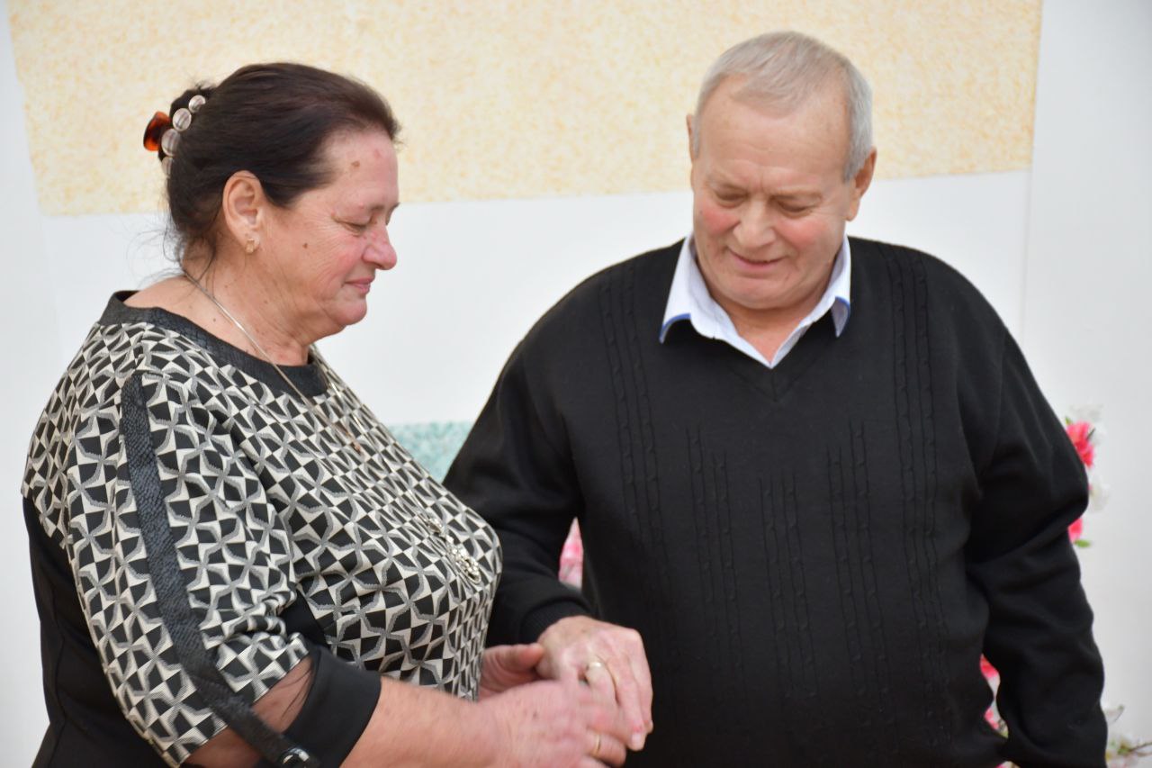 Галина Руденко: Алексей Иванович и Мария Александровна Платохины отметили золотую свадьбу, спустя 50 лет вновь обменявшись обручальными кольцами Галина Руденко: Алексей Иванович и Мария Александровна Платохины отметили золотую свадьбу, спустя 50 лет вновь обменявшись обручальными кольцами