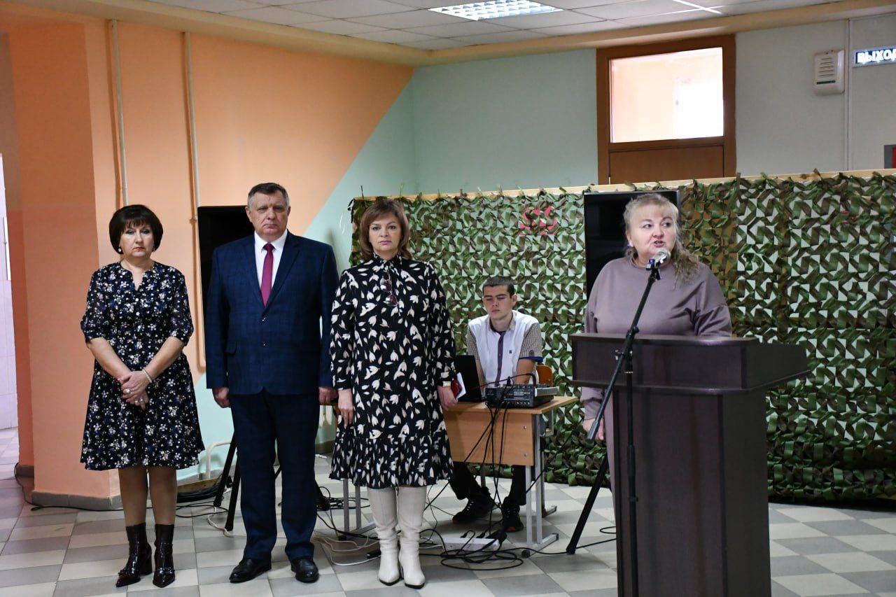 Галина Руденко: В Верхососенской школе установили мемориальную доску в память о Михаиле Ткаченко Галина Руденко: В Верхососенской школе установили мемориальную доску в память о Михаиле Ткаченко