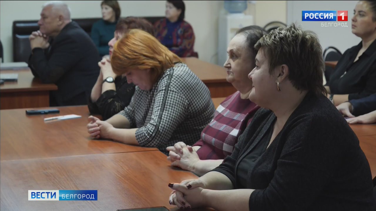 Постоянные обстрелы, погибшие и раненые, масштабные разрушения, уничтоженные сёла, тысячи людей, потерявших кров