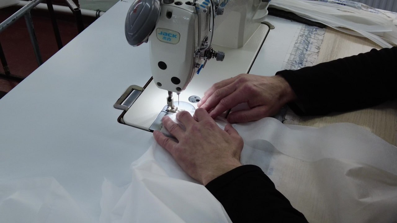 От жаркой работы тает твой срок От жаркой работы тает твой срок