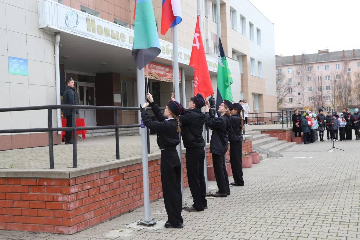 Татьяна Круглякова: В посёлке Дубовое состоялось важное и очень трогательное событие — открытие мемориальной доски в память об участнике СВО Евгении Григорьевиче Ярцеве Татьяна Круглякова: В посёлке Дубовое состоялось важное и очень трогательное событие — открытие мемориальной доски в память об участнике СВО Евгении Григорьевиче Ярцеве