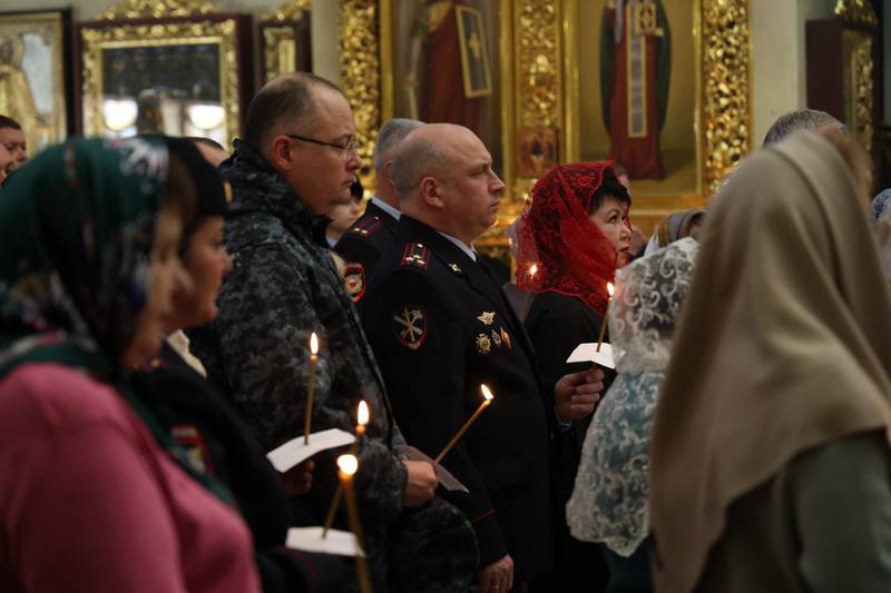 В Белгороде совершили заупокойную литию в память о сотрудниках, погибших при исполнении служебного долга В Белгороде совершили заупокойную литию в память о сотрудниках, погибших при исполнении служебного долга
