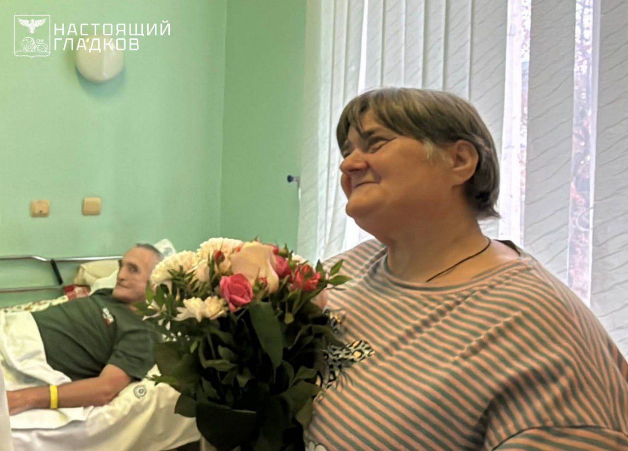 Вячеслав Гладков навестил пострадавших от атак ВСУ белгородцев Вячеслав Гладков навестил пострадавших от атак ВСУ белгородцев