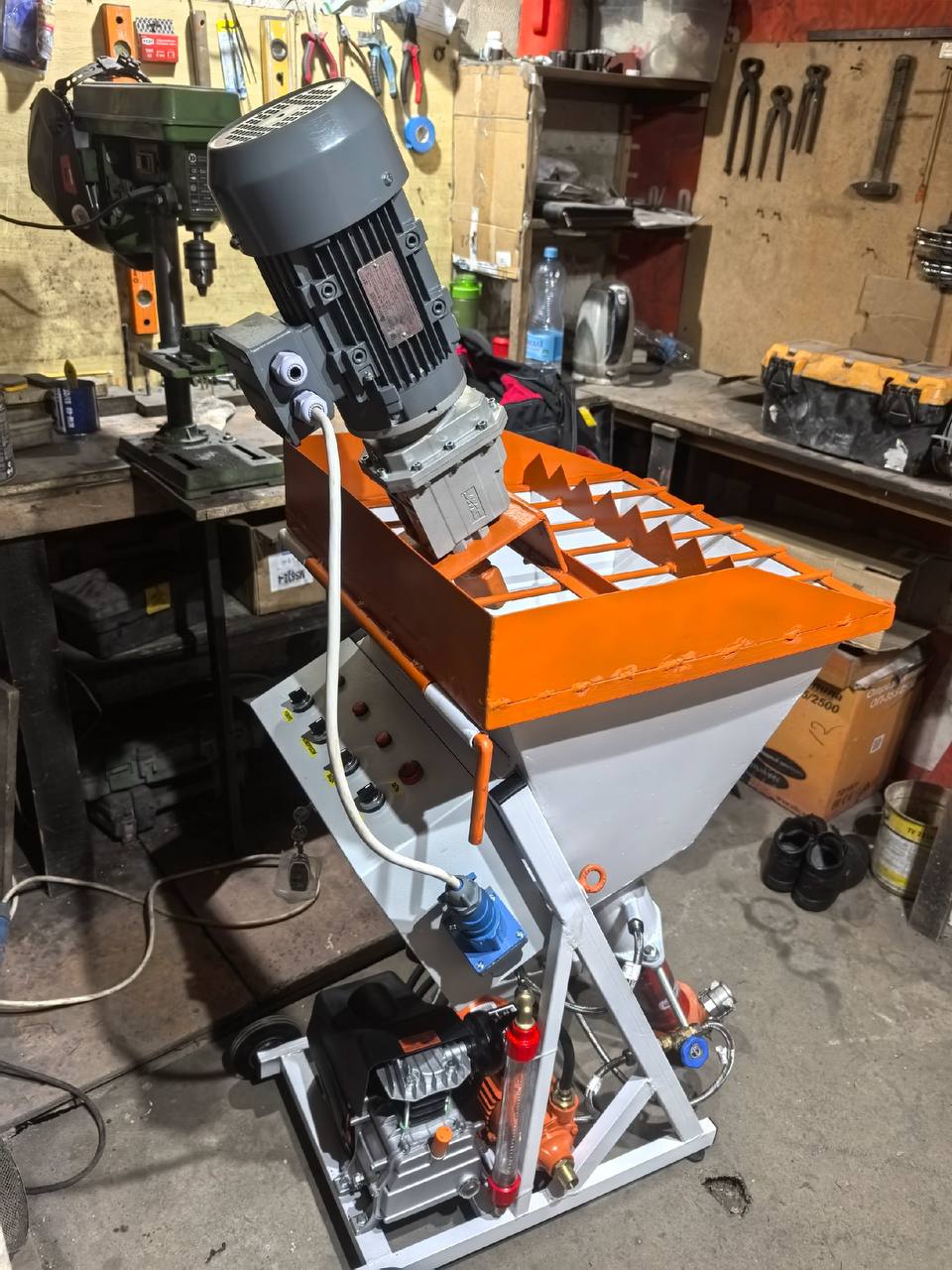 Владимир Жданов: От строителя до предпринимателя: как социальный контракт помог запустить производство в Старом Осколе Владимир Жданов: От строителя до предпринимателя: как социальный контракт помог запустить производство в Старом Осколе