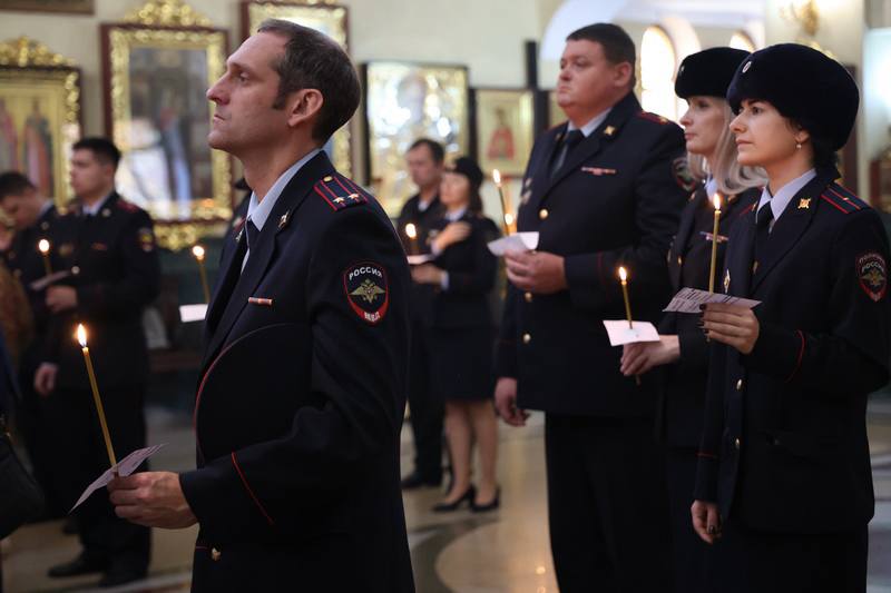 В Белгороде совершили заупокойную литию в память о сотрудниках, погибших при исполнении служебного долга В Белгороде совершили заупокойную литию в память о сотрудниках, погибших при исполнении служебного долга