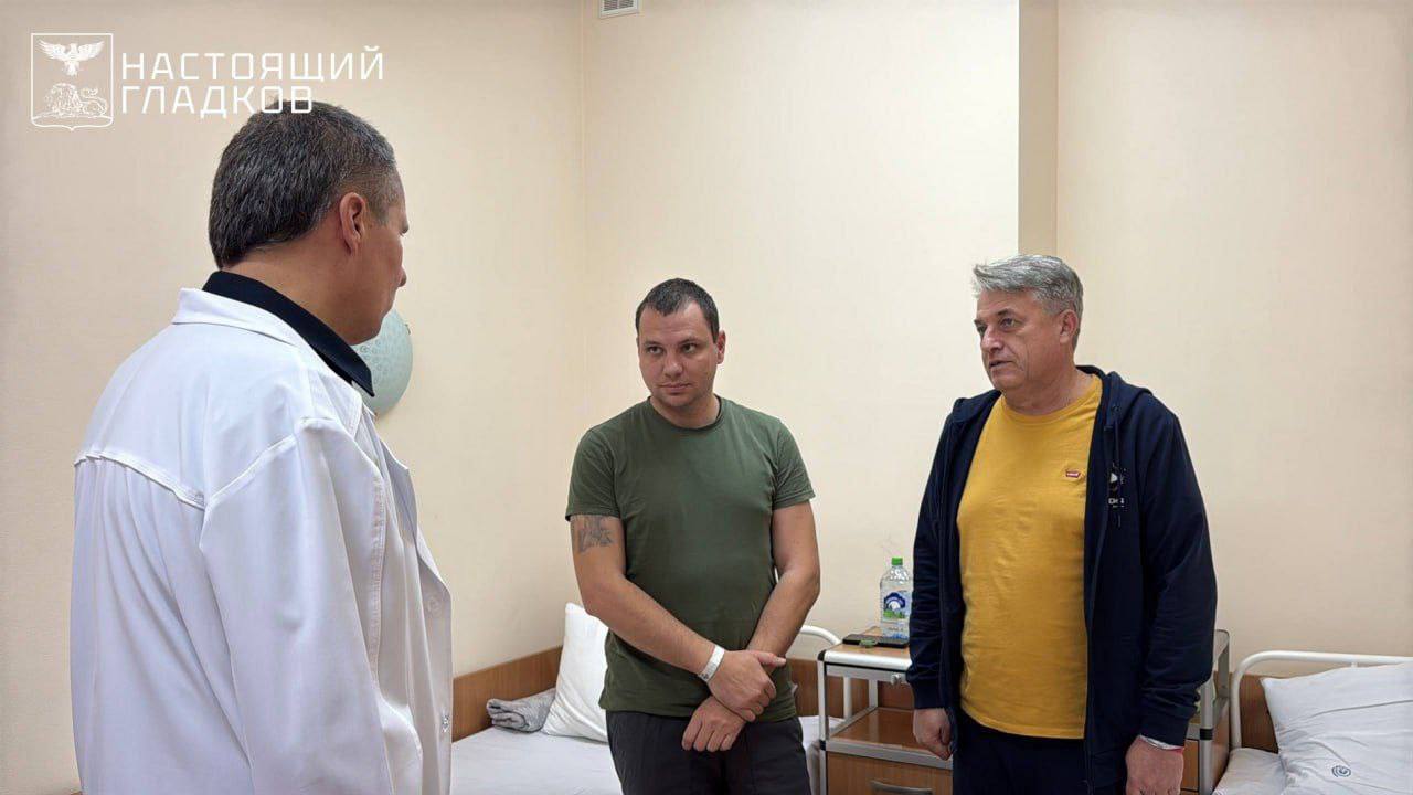 Вячеслав Гладков навестил пострадавших от атак ВСУ белгородцев Вячеслав Гладков навестил пострадавших от атак ВСУ белгородцев