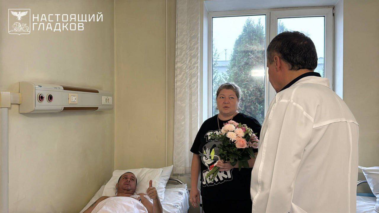 Вячеслав Гладков навестил пострадавших от атак ВСУ белгородцев Вячеслав Гладков навестил пострадавших от атак ВСУ белгородцев