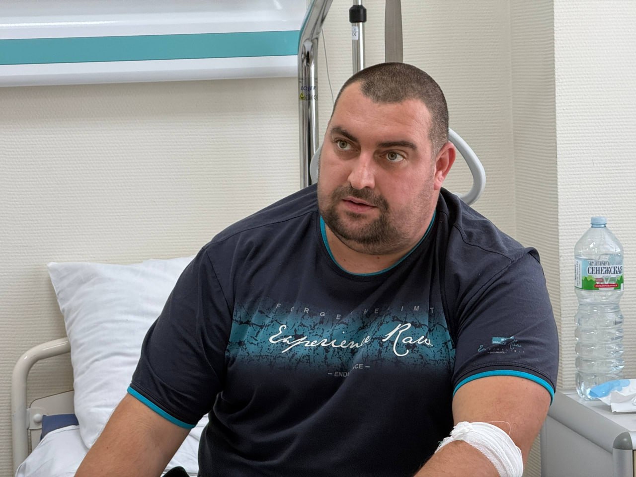 Вячеслав Гладков: Сегодня вечером навестил пострадавших жителей, которым оказывают помощь в городской больнице №2 Белгорода Вячеслав Гладков: Сегодня вечером навестил пострадавших жителей, которым оказывают помощь в городской больнице №2 Белгорода