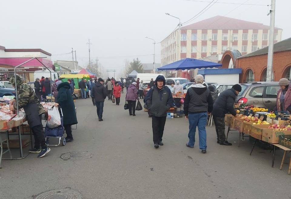 Андрей Миськов: Сегодня Новый Оскол вновь окунулся в оживлённую и по-настоящему домашнюю атмосферу традиционной сельскохозяйственной ярмарки Андрей Миськов: Сегодня Новый Оскол вновь окунулся в оживлённую и по-настоящему домашнюю атмосферу традиционной сельскохозяйственной ярмарки