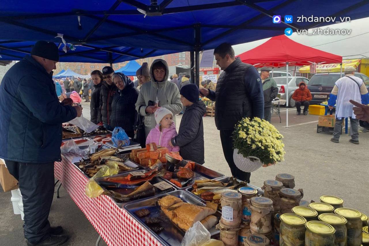 Владимир Жданов: В Старом Осколе проходит традиционная сельскохозяйственная фермерская ярмарка Владимир Жданов: В Старом Осколе проходит традиционная сельскохозяйственная фермерская ярмарка