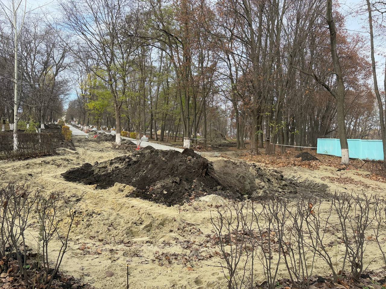 Михаил Лобазнов: Совместно с руководителями служб ЖКХ, строительства, торговли провел очередное выездное совещание по благоустройству верхнего и нижнего парков, а также территории проекта «Бионика» Михаил Лобазнов: Совместно с руководителями служб ЖКХ, строительства, торговли провел очередное выездное совещание по благоустройству верхнего и нижнего парков, а также территории проекта «Бионика»