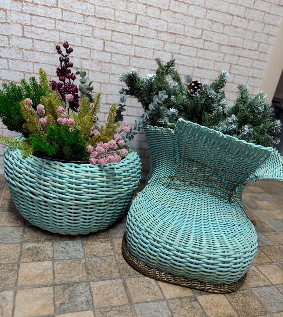 Жительница Красной Яруги Елена Карачарова, благодаря средствам соцконтракта, открыла свою мастерскую по созданию изделий из ротанга Жительница Красной Яруги Елена Карачарова, благодаря средствам соцконтракта, открыла свою мастерскую по созданию изделий из ротанга