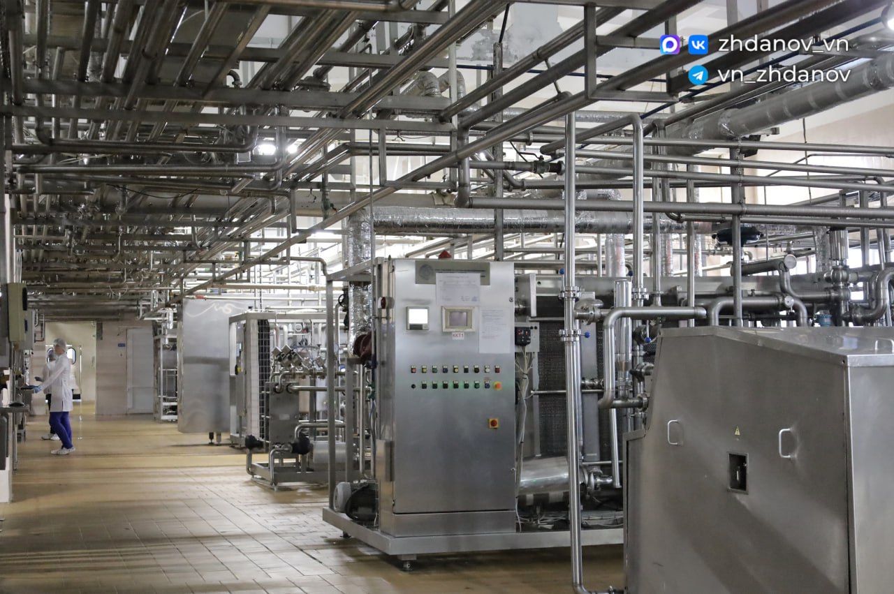 Владимир Жданов: Рабочая поездка на молочный комбинат «Авида» Владимир Жданов: Рабочая поездка на молочный комбинат «Авида»