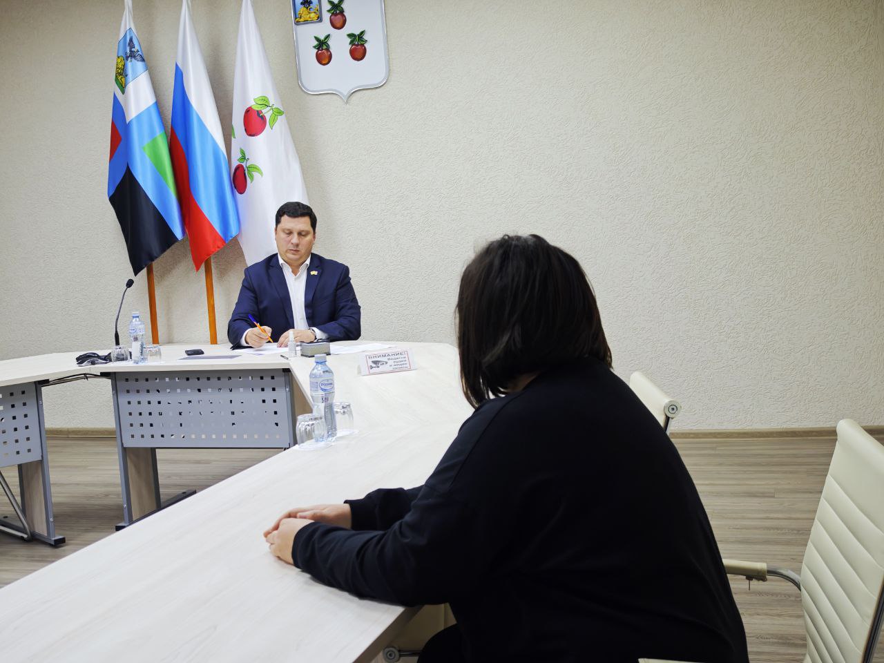 Николай Нестеров: Сегодня в ходе приёма граждан ко мне обратились 8 жителей