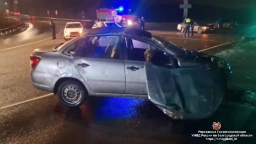 #СВОДКА_ДТП. По предварительным данным, вчера около 17 часов 50 минут на 71 км автодороги «Старый Оскол - Чернянка - Новый Оскол» на регулируемом перекрестке 55-летний водитель, управляя автомобилем «Шкода Октавия Тур», не...