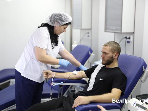 Белгородцы сдали около 25 литров крови для пострадавших в ДТП детей