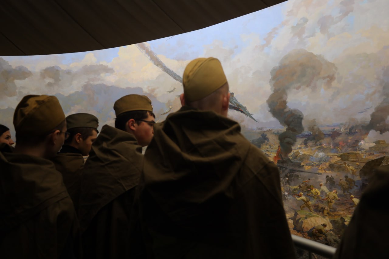 В музее-диораме состоялась иммерсивная экскурсия «Мы из будущего» В музее-диораме состоялась иммерсивная экскурсия «Мы из будущего»