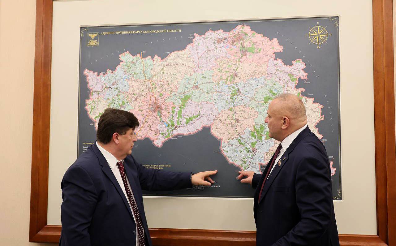 Юрий Клепиков: Белгородская область радушно принимает гостей — наш регион с рабочим визитом посетил мой коллега, председатель Брянской областной Думы Валентин Владимирович Суббот Юрий Клепиков: Белгородская область радушно принимает гостей — наш регион с рабочим визитом посетил мой коллега, председатель Брянской областной Думы Валентин Владимирович Суббот