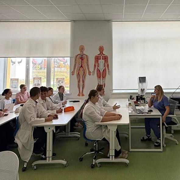 Татьяна Круглякова: В Белгородском муниципальном округе ученики медицинских классов узнали о важности диспансеризации и сохранения здоровья Татьяна Круглякова: В Белгородском муниципальном округе ученики медицинских классов узнали о важности диспансеризации и сохранения здоровья