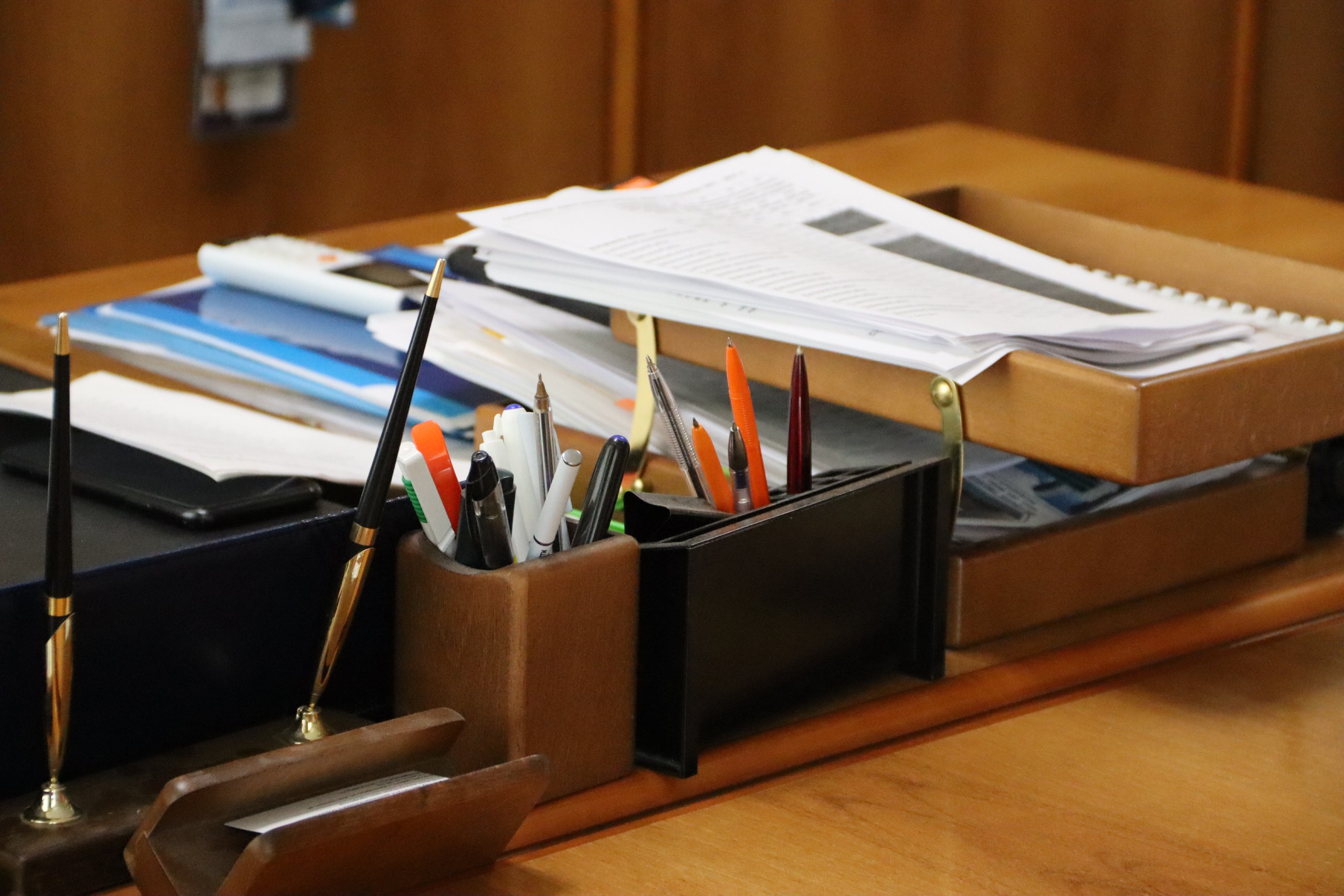 Каждый день в Министерство автомобильных дорог и транспорта Белгородской области поступает много вопросов и обращений от граждан