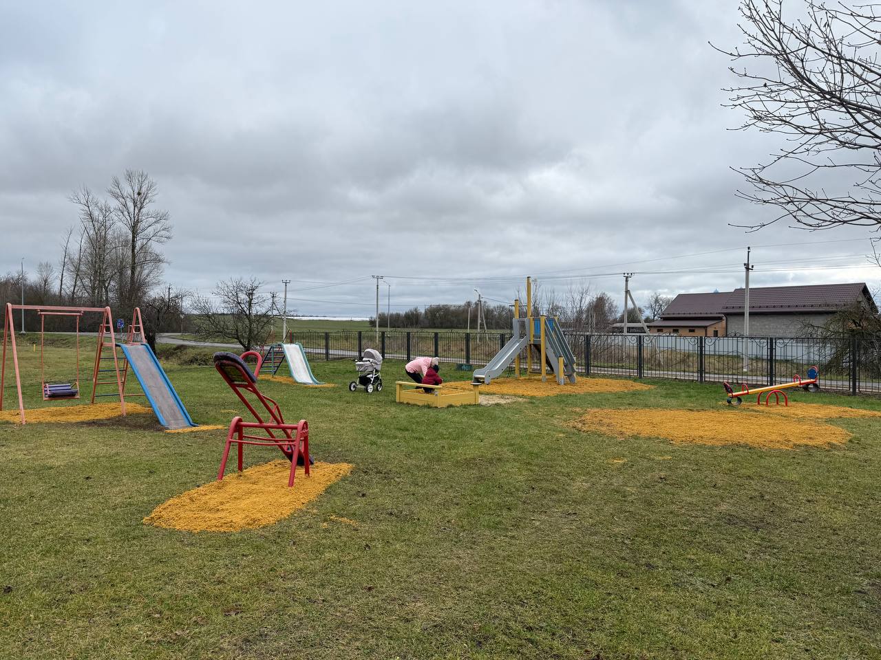 Анна Куташова: В рамках контроля за сроками реализации проектов наших ТОСов — победителей областного конкурса социально значимых инициатив — приехала в Яковлевский округ Анна Куташова: В рамках контроля за сроками реализации проектов наших ТОСов — победителей областного конкурса социально значимых инициатив — приехала в Яковлевский округ