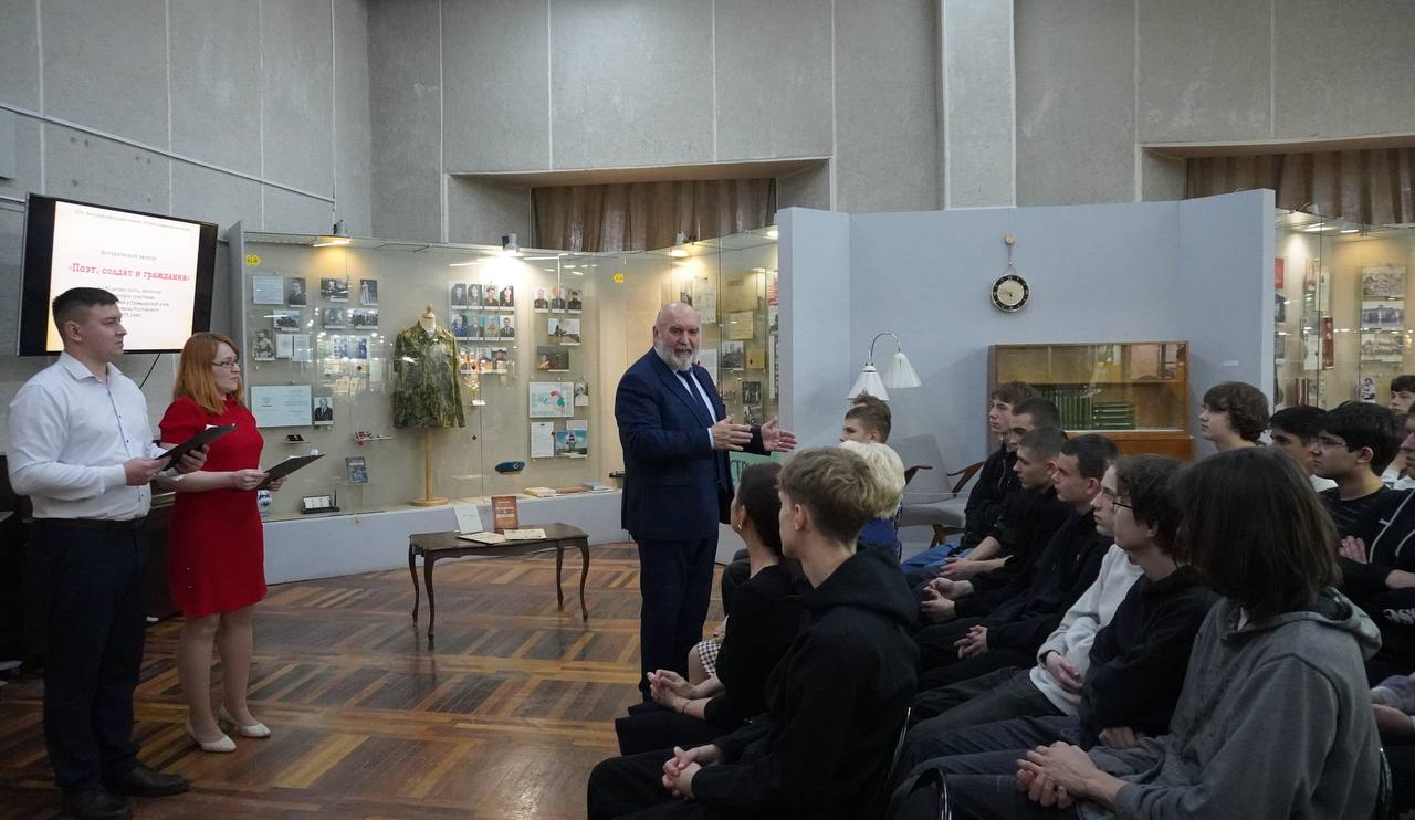 В Белгородском историко-краеведческом музее состоялся исторический экскурс «Поэт, солдат и гражданин», приуроченный к 150-летию поэта, писателя, драматурга, участника Первой мировой и Гражданской войн Ф.Н.... В Белгородском историко-краеведческом музее состоялся исторический экскурс «Поэт, солдат и гражданин», приуроченный к 150-летию поэта, писателя, драматурга, участника Первой мировой и Гражданской войн Ф.Н....