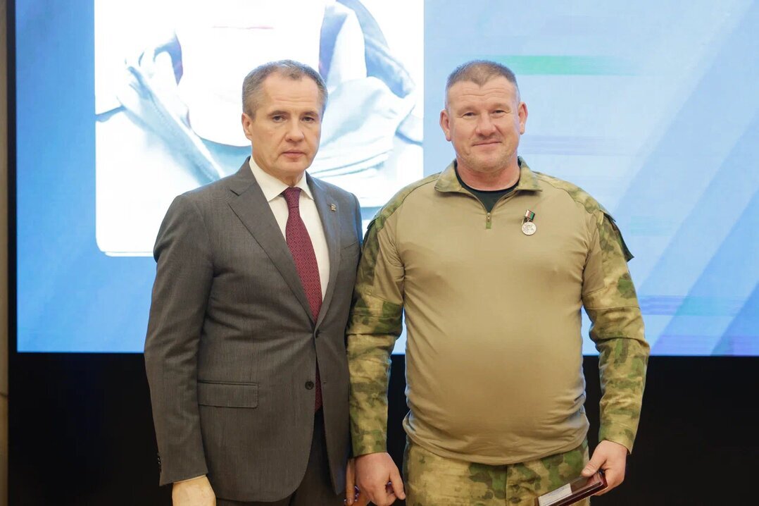 Девять бойцов нашей территориальной самообороны были удостоены высоких федеральных и региональных наград Девять бойцов нашей территориальной самообороны были удостоены высоких федеральных и региональных наград