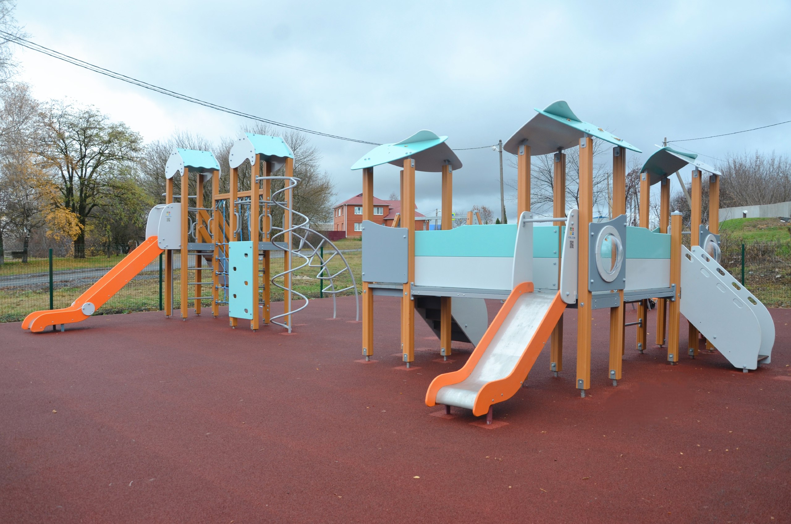 В Красной Яруге состоялось торжественное открытие трёх новых общественных пространств, созданных в рамках губернаторского проекта «Решаем вместе» В Красной Яруге состоялось торжественное открытие трёх новых общественных пространств, созданных в рамках губернаторского проекта «Решаем вместе»