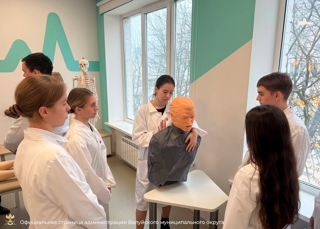 Занятие-практикум по первой помощи в школе №1 города Валуйки Занятие-практикум по первой помощи в школе №1 города Валуйки