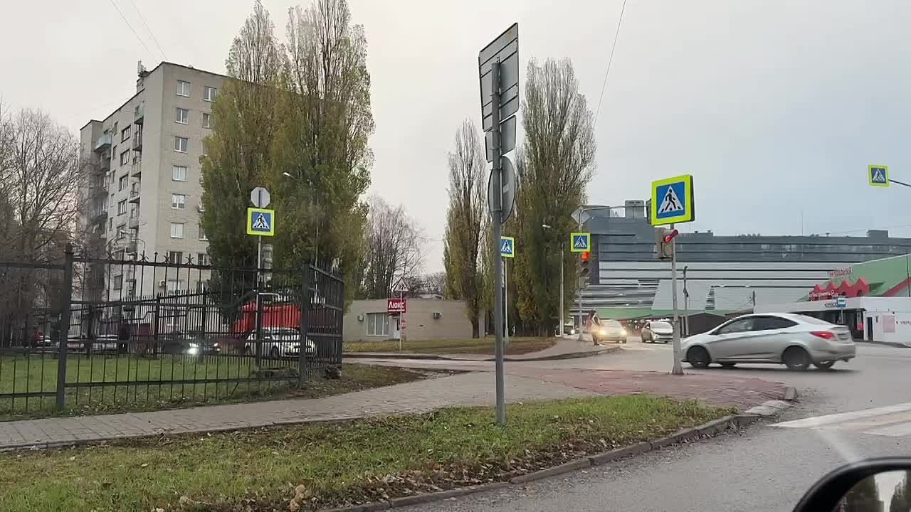 Здравствуйте, друзья. В условиях сокращения светового дня, неблагоприятных погодных условиях, призываем вас быть предельно внимательными и строго соблюдать требования Правил дорожного движения Вот несколько рекомендаций от...