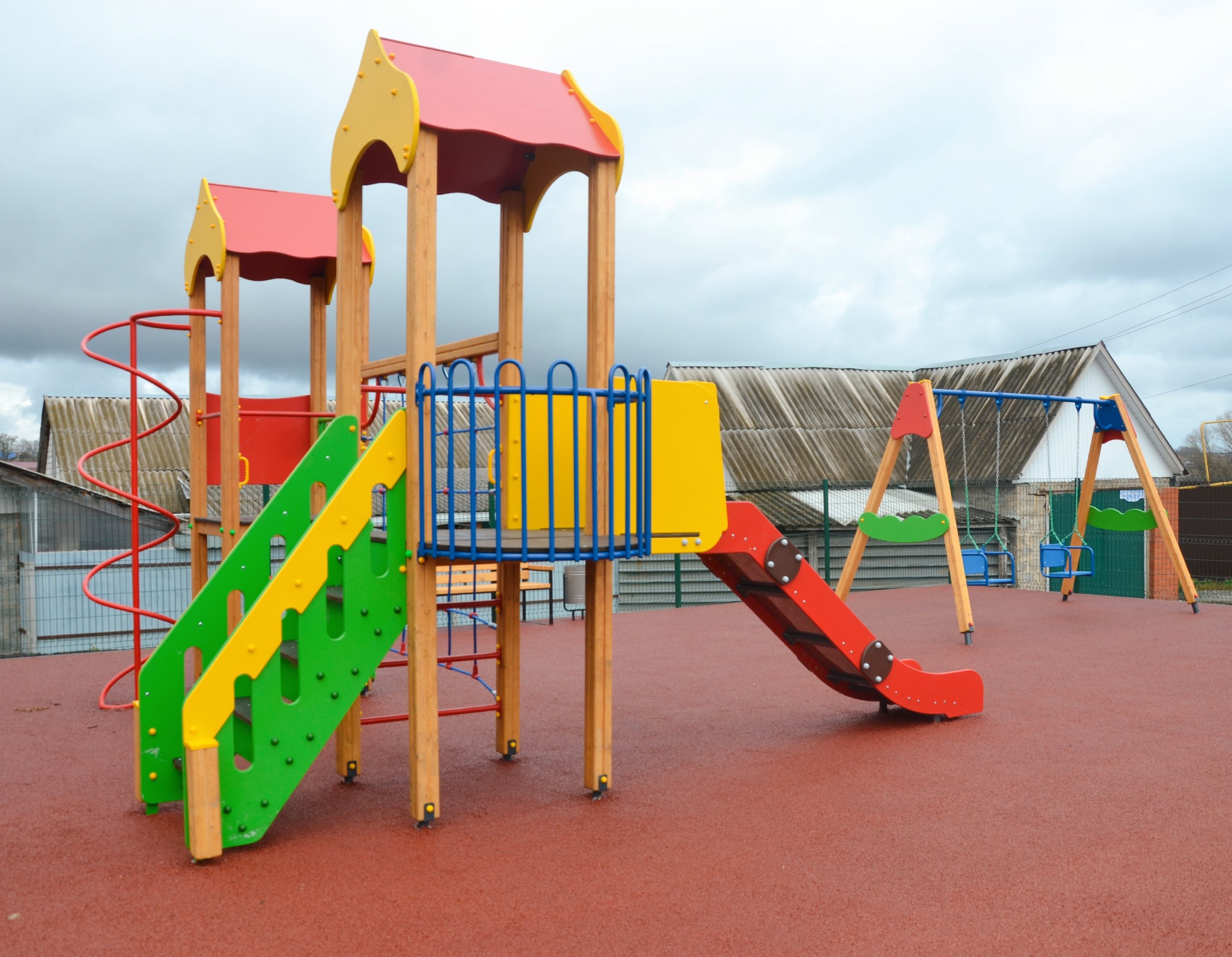 В Красной Яруге состоялось торжественное открытие трёх новых общественных пространств, созданных в рамках губернаторского проекта «Решаем вместе» В Красной Яруге состоялось торжественное открытие трёх новых общественных пространств, созданных в рамках губернаторского проекта «Решаем вместе»