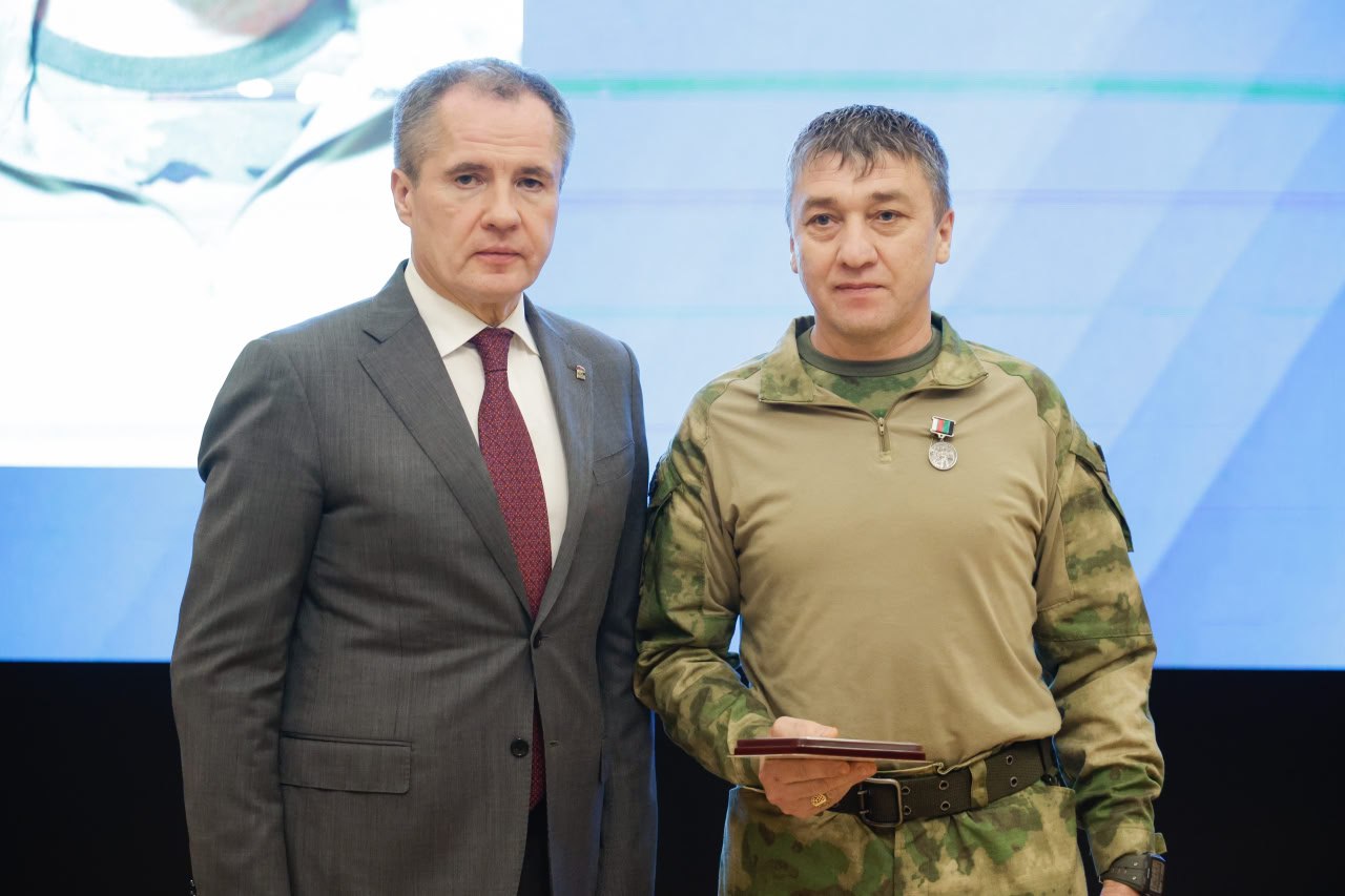 Михаил Лобазнов: Горжусь, что наши земляки удостоены государственных наград Михаил Лобазнов: Горжусь, что наши земляки удостоены государственных наград