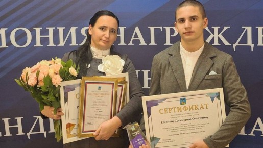  :          !     ,  ,     