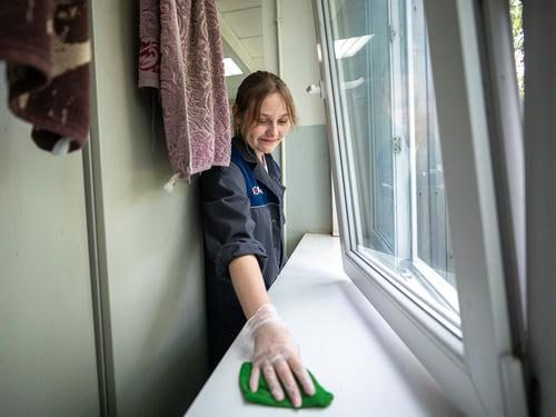 Более 500 белгородских подростков трудоустроились на осенних каникулах