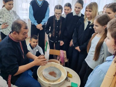 14 ноября в Белгородской области отмечается «Областной День мастера» — праздник, в котором оживает душа народных традиций!