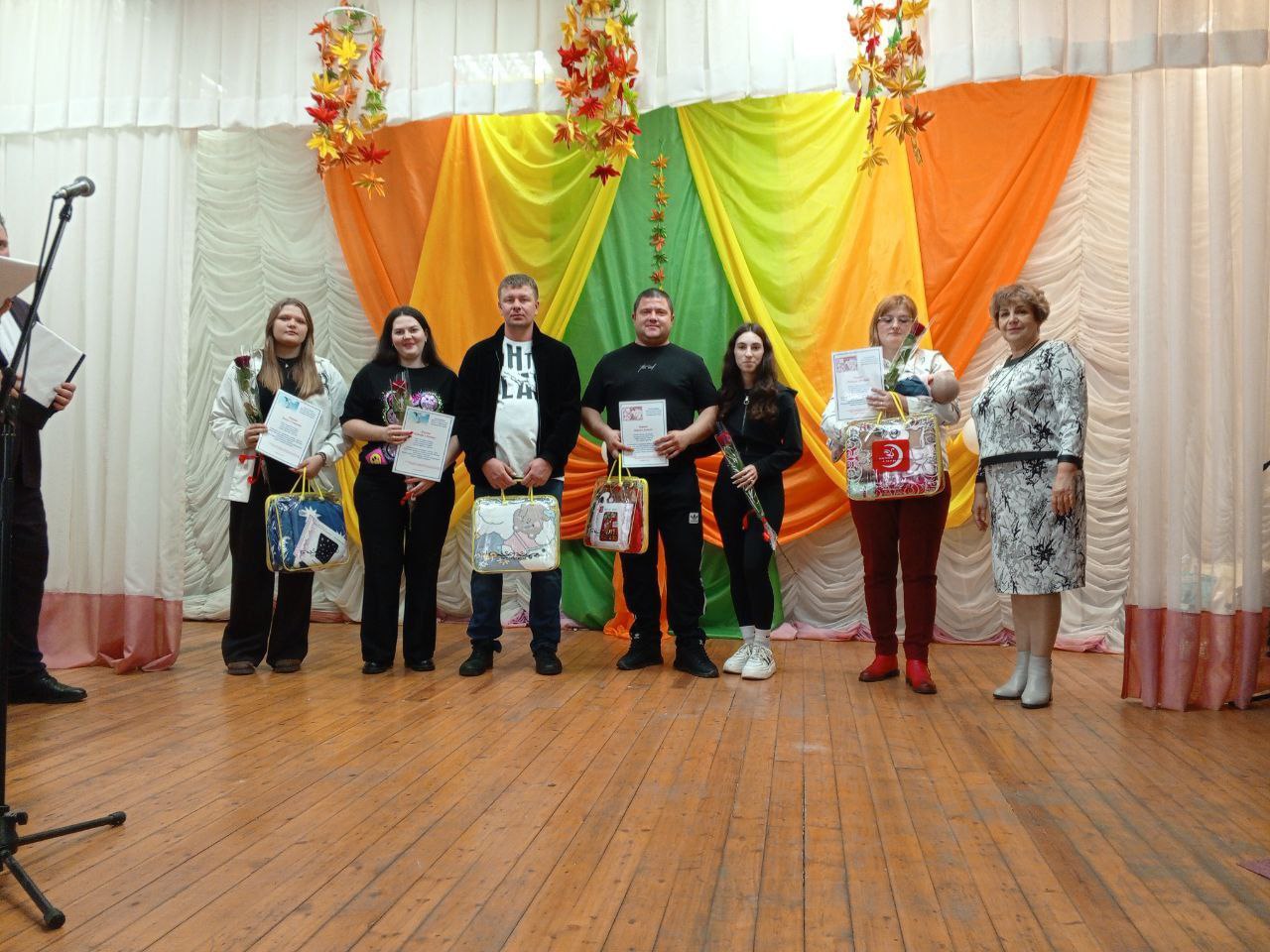 Сегодня мы отмечаем два важных события — престольный праздник в честь святых Космы и Дамиана Асийских и День села в Сетном, Терновом, Нечаево и Хмелевое Сегодня мы отмечаем два важных события — престольный праздник в честь святых Космы и Дамиана Асийских и День села в Сетном, Терновом, Нечаево и Хмелевое