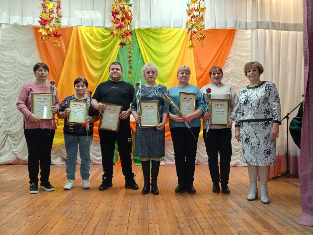 Сегодня мы отмечаем два важных события — престольный праздник в честь святых Космы и Дамиана Асийских и День села в Сетном, Терновом, Нечаево и Хмелевое Сегодня мы отмечаем два важных события — престольный праздник в честь святых Космы и Дамиана Асийских и День села в Сетном, Терновом, Нечаево и Хмелевое