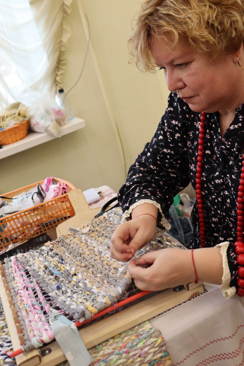 Сегодня в Центре культурного развития «Звёздный» состоялся VI открытый фестиваль традиционной народной игрушки «Балушка. В тереме мастеров», собравший лучших мастеров Белгородской области, каждый из которых привез с собой... Сегодня в Центре культурного развития «Звёздный» состоялся VI открытый фестиваль традиционной народной игрушки «Балушка. В тереме мастеров», собравший лучших мастеров Белгородской области, каждый из которых привез с собой...